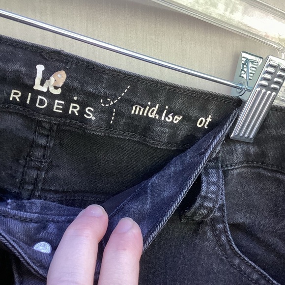 Lee Riders black midrise straight leg jeans, size 20M - Picture 6 of 11